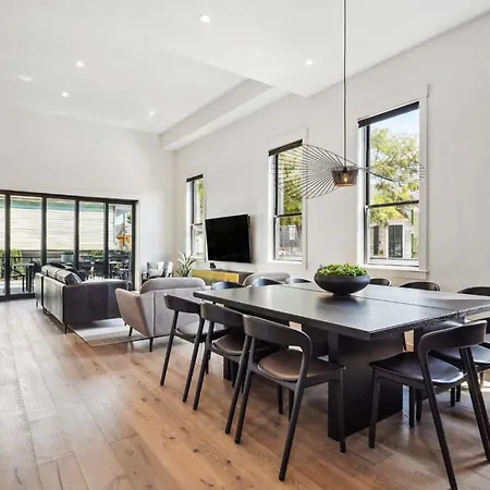 Bywater Retreat With Heated Pool And Roof Deck Holiday home *