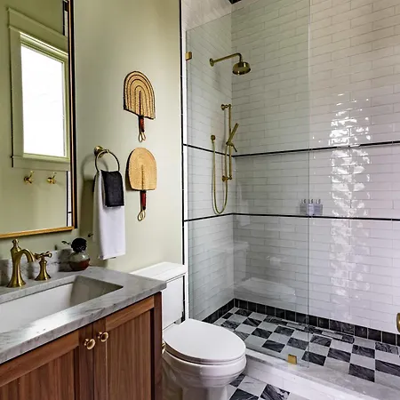 Luxury On Magazine St Heated Plunge Pool * New Orleans