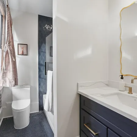 10 Bed & 10 Bath Luxury Cbd - Private Pool Holiday home New Orleans