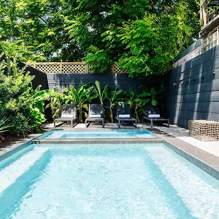 New Private With Pool And Near Fq Holiday home