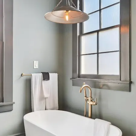 Designer On Magazine Pool And Holiday home
