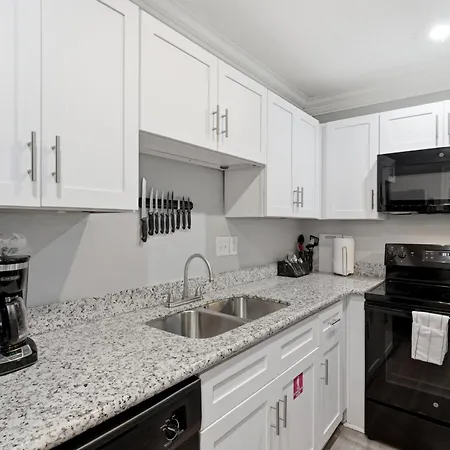 Refined 2br Escape On Frenchmen Street W Pool Aparthotel New Orleans