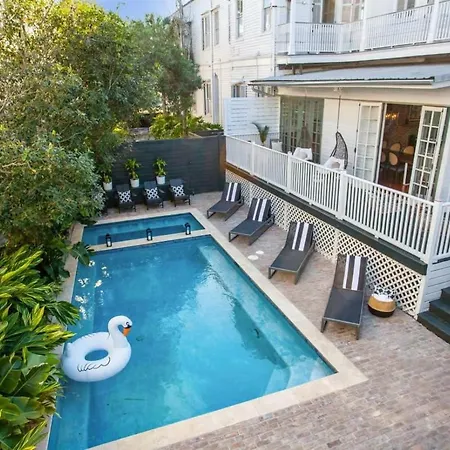 Opulent Expansive Unit Heated Pool And Bed & Breakfast 4*