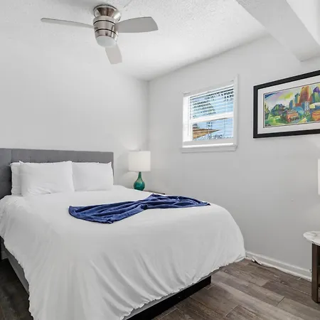 Refined 2br Escape On Frenchmen Street W Pool