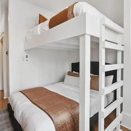 Holiday home 10 Bed & 10 Bath Luxury Cbd - Private Pool New Orleans