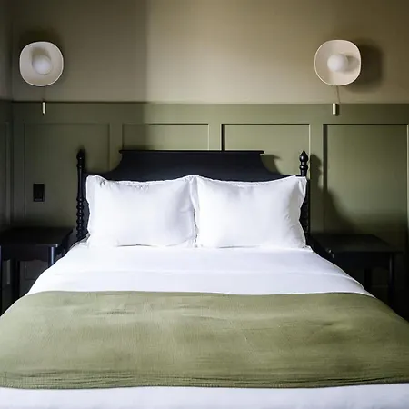 Luxury French Quarter & Heated Pool Holiday home