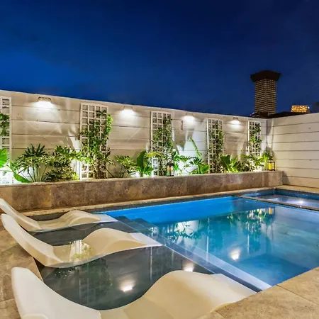 Designer 7 Bedroom Heated Pool Heirloom Holiday home