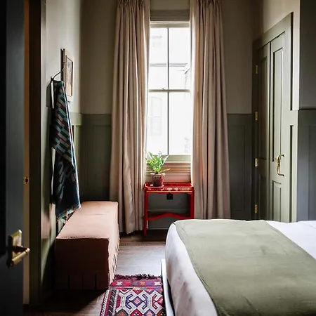 Luxury French Quarter & Heated Pool
