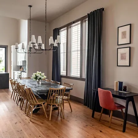 2 Designer Homes 14 Bedrooms Walk To St Charles * New Orleans