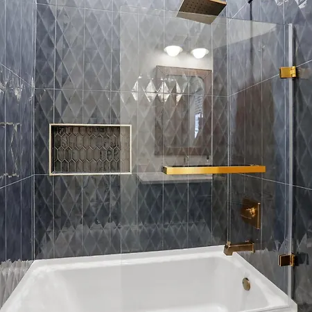 10 Bed & 10 Bath Luxury Cbd - Private Pool * New Orleans