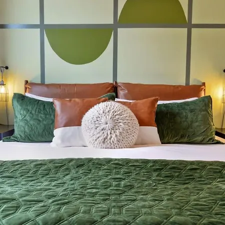 Private Heated Pool 3 Luxury Residences Holiday home *