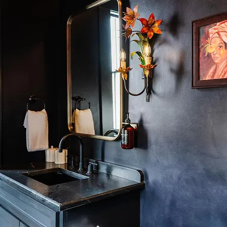 Holiday home Luxury French Quarter & Heated Pool