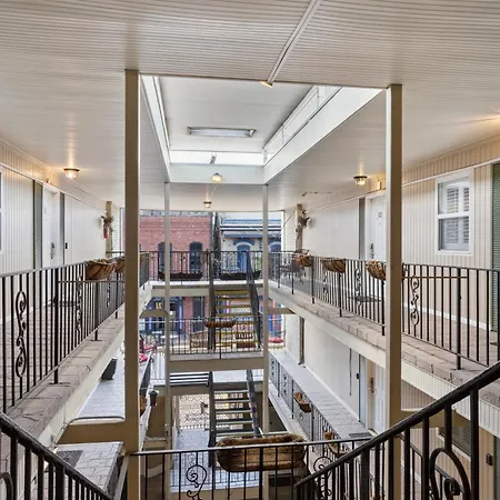 Aparthotel Frenchmen 2br Retreat W Free Parking & Pool 3*