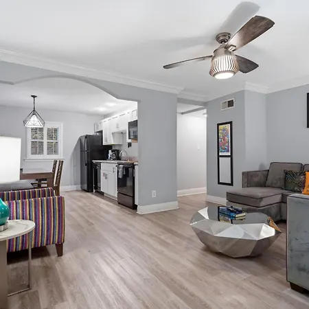 Refined 2br Escape On Frenchmen Street W Pool New Orleans