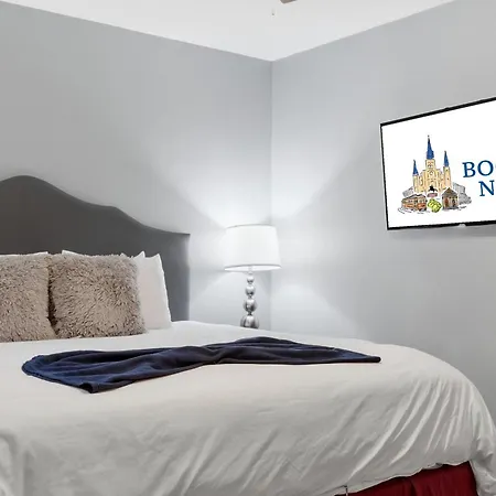 Chic 1br Retreat On Frenchmen Street W Pool Aparthotel 3*