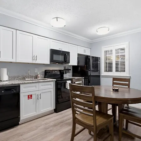 Refined 2br Escape On Frenchmen Street W Pool Aparthotel