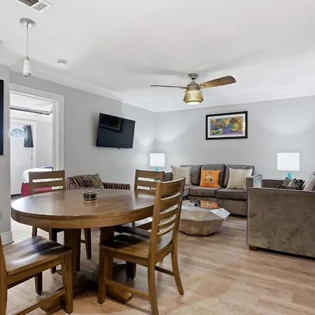 Modern 1br Retreat On Frenchmen Street W Pool Aparthotel
