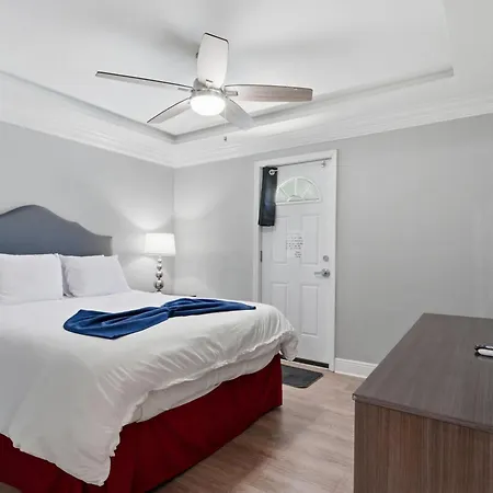 Elegant 1br W Pool & Hot Tub On Frenchmen St New Orleans