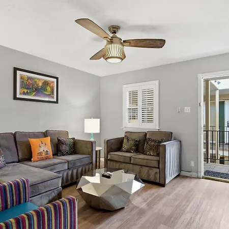 Aparthotel Frenchmen St 2br Hideaway W Pool & Hot Tub New Orleans