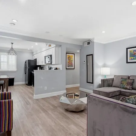 Frenchmen Private Wd Pool & Hot Tub Access