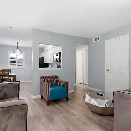 Aparthotel Frenchmen Private Wd Pool & Hot Tub Access