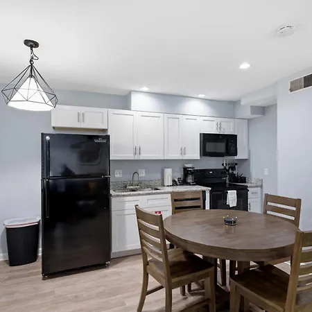 Refined 2br Escape On Frenchmen Street W Pool Aparthotel 3*