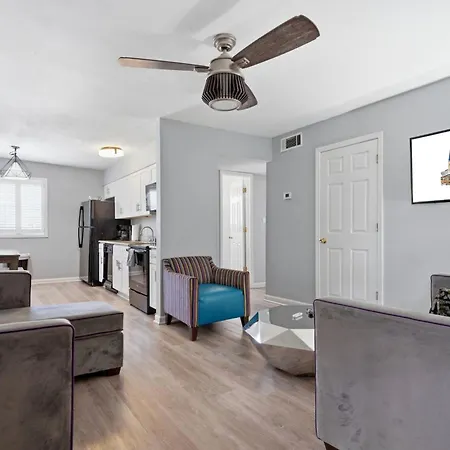 1br Frenchmen W Pool, Hot Tub & Balcony * New Orleans