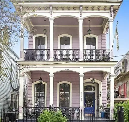 1850s Gem Apartment *