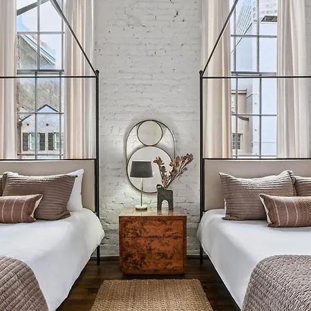 Mega 4 Near French Quarter 8br 8ba Apartment