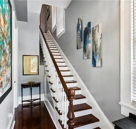 Apartment 1850s Gem *