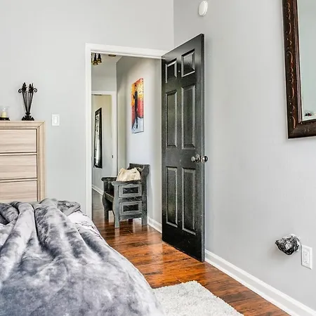 Duplex On Dixon Apartment *