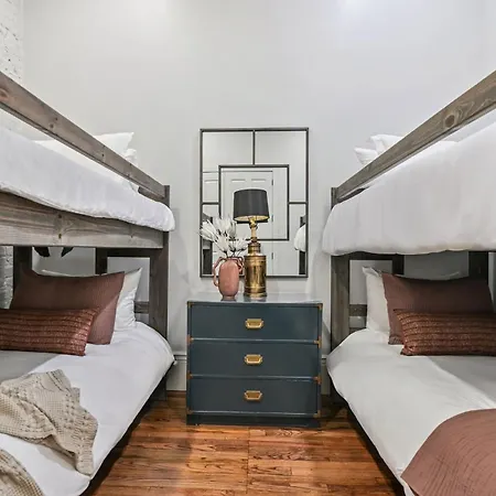 Mega 4 Near French Quarter 8br 8ba
