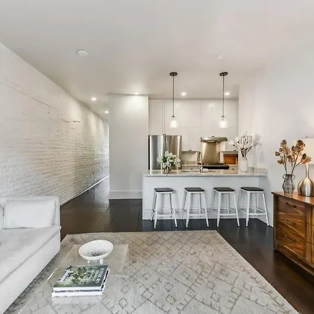 Downtown 6 Combo 12br 12ba Apartment *