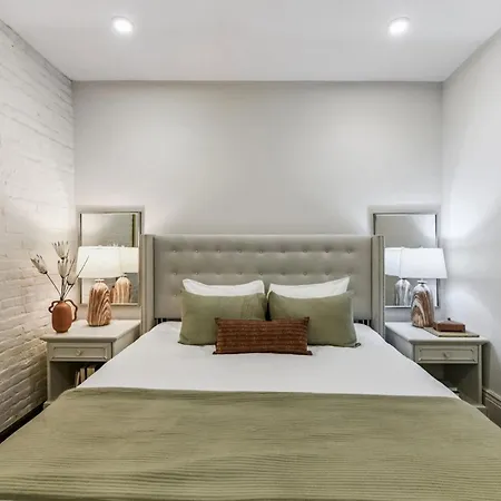 Downtown 6 Combo 12br 12ba Apartment *