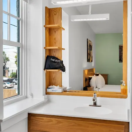 The Quisby Hotel New Orleans