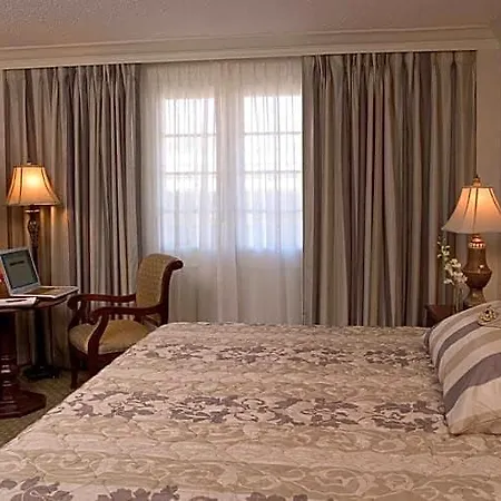 Four Points By Sheraton French Quarter Hotel New Orleans