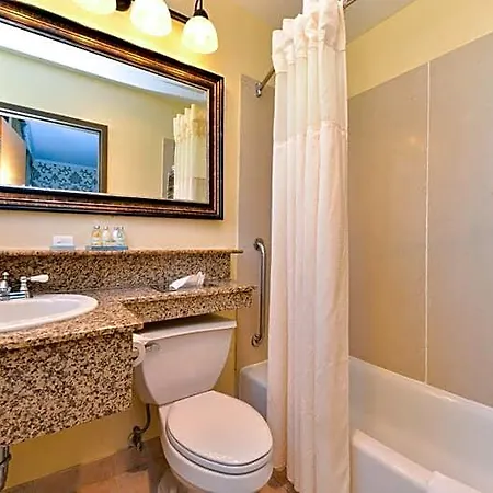 Hotel St Charles Inn, Superior New Orleans