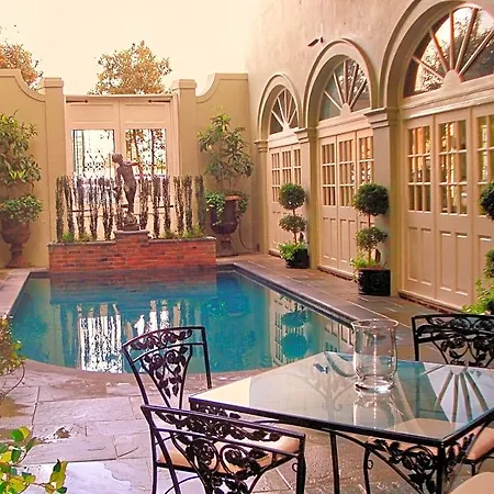 Hotel Bienville House 3*