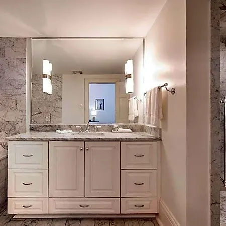 Melrose Mansion 3*