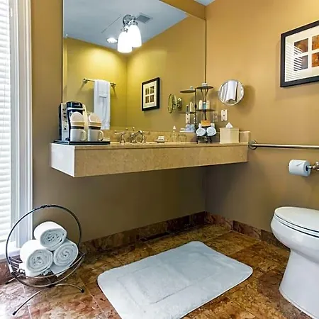 Theo New Orleans, Tapestry Collection By Hilton 4* New Orleans