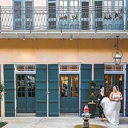 Royal Frenchmen And Bar Hotel 4*