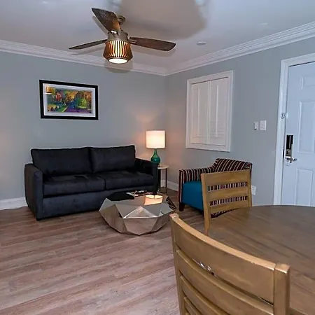 Frenchmen Orleans At 519, Ascend Collection