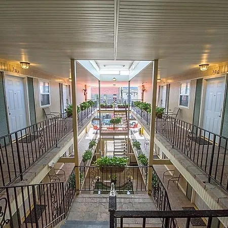 Hotel Frenchmen Orleans At 519, Ascend Collection