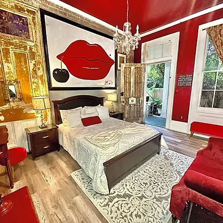 Fleur De Lis Mansion Bed & Breakfast
