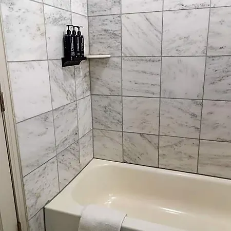 Inn On St. Ann, A French Quarter 3*