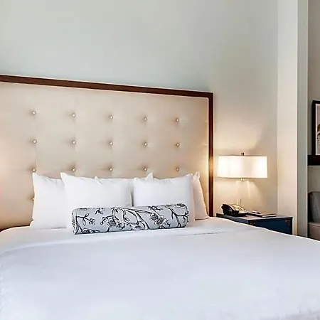 Hotel St Charles Coach House, An Ascend Collection 5*