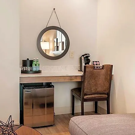 St Charles Coach House, An Ascend Collection Hotel New Orleans