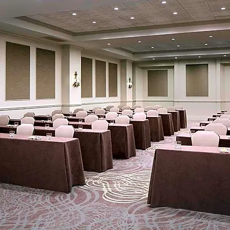 Courtyard By Marriott French Quarter/iberville Hotel