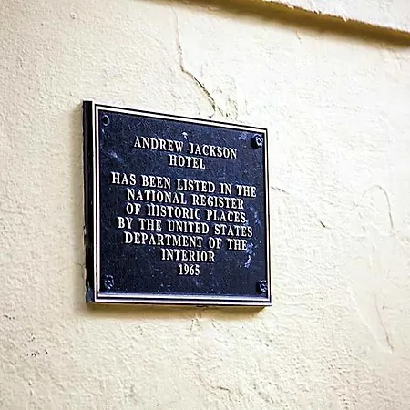 Hotel Andrew Jackson French Quarter 3*