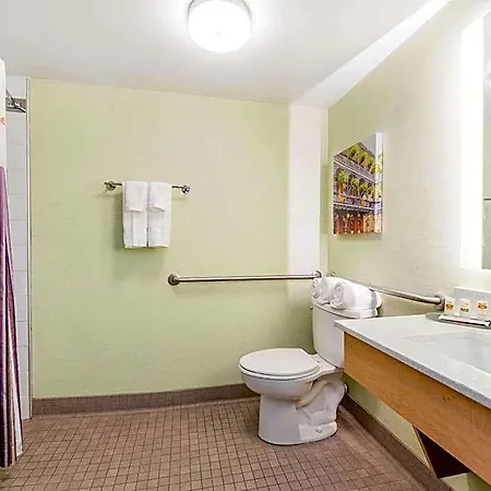 La Quinta & By Wyndham Downtown